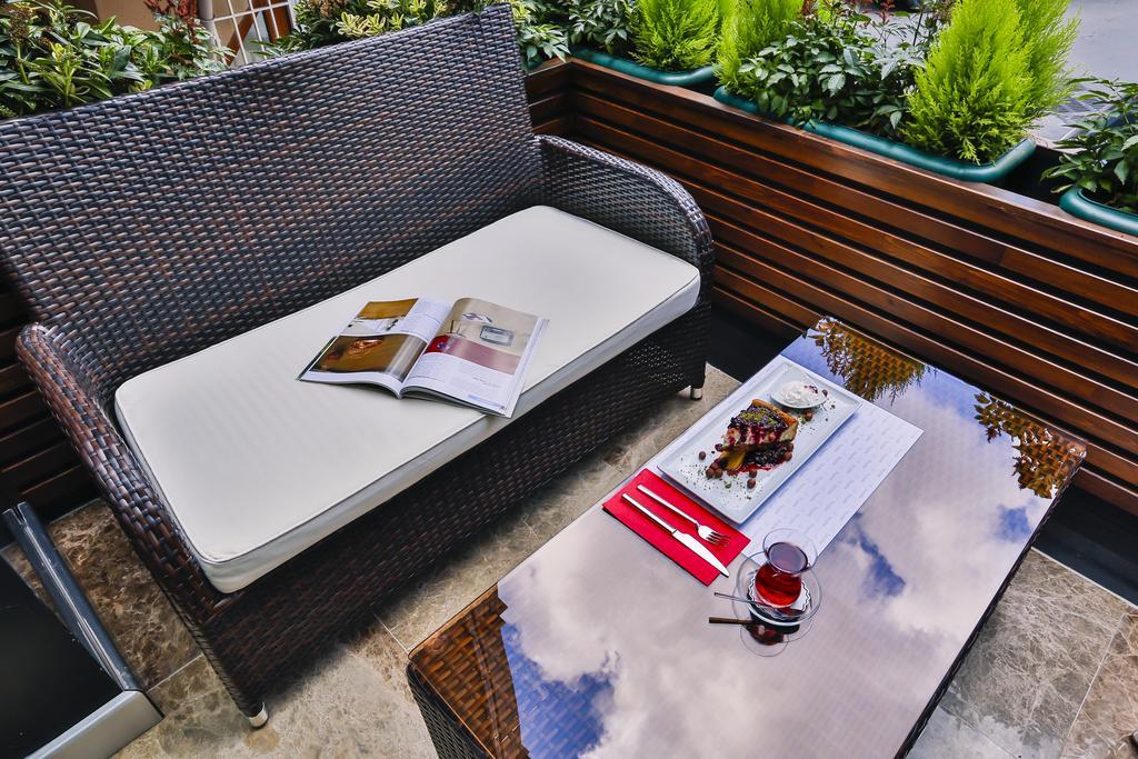 Business Life Hotel Istanboel Buitenkant foto